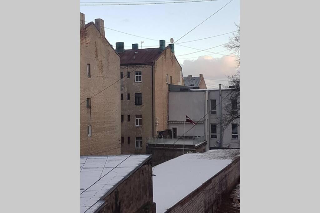 Bright And Cozy Studio In City Centre Riga Esterno foto